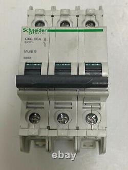 New Schneider Electric 30 Amp Circuit Breaker 3 Pole 240 Volt 60182