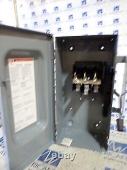 New Square D DU323 100 amp 240 volt NON Fused Indoor 3 Phase Disconnect DIS196